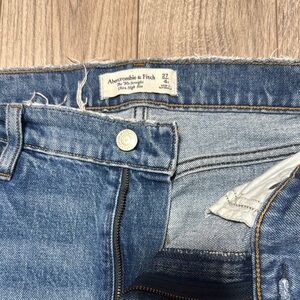 Abercrombie & Fitch Classic Blue Jeans